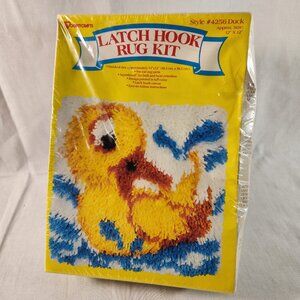 Vogart Crafts Latch Hook Rug Kit Yellow Duck Ducky 12 In x 12 In Vintage NEW